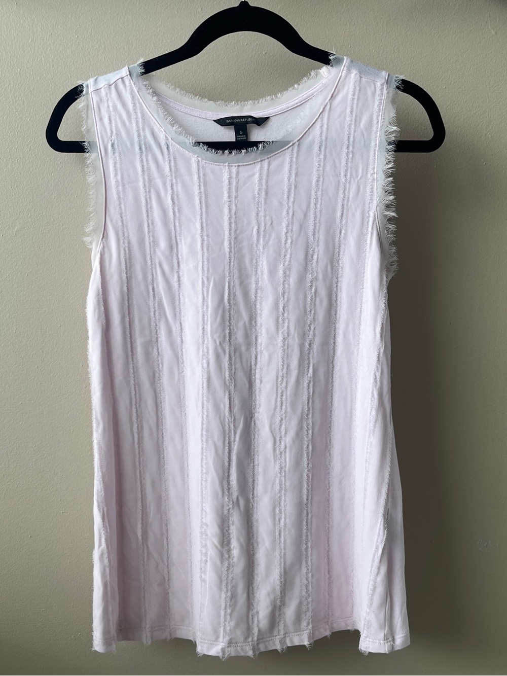 Banana Republic Pale Pink Crew Neck Fringe-Trim Edge Muscle Tank Top- Small